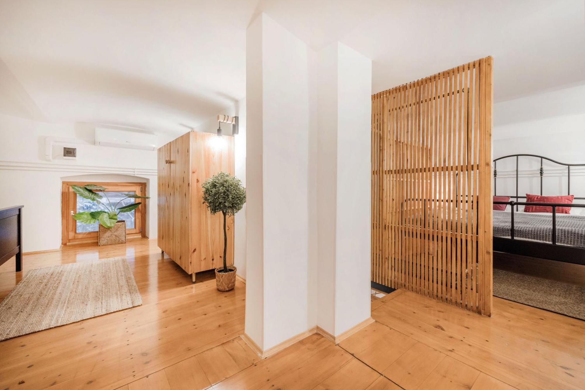 Wellness Wonderland: Garden, Sauna, Jacuzzi In Cbd Budapest Exterior photo