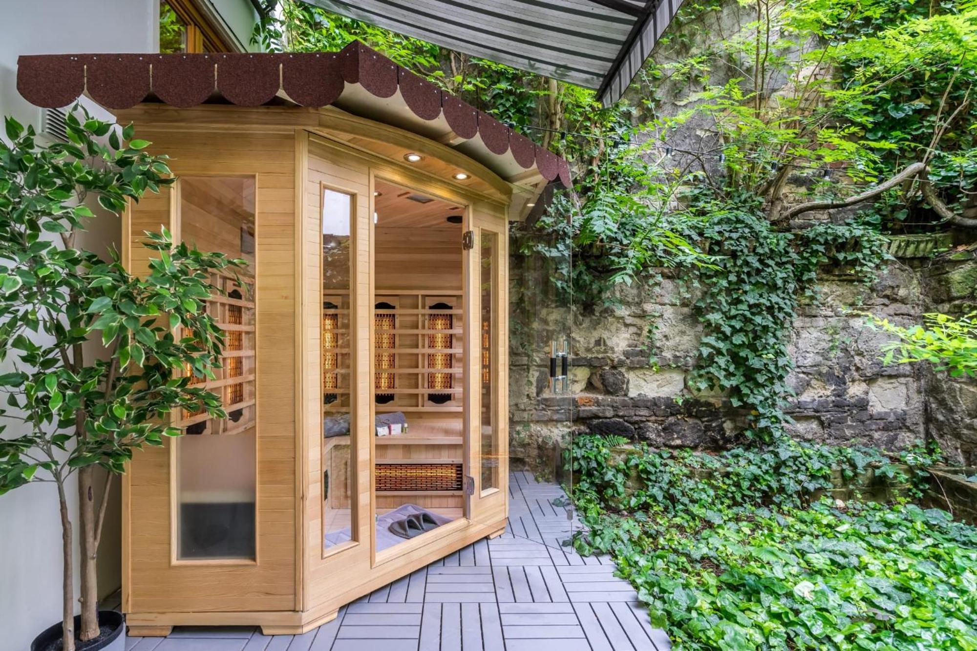 Wellness Wonderland: Garden, Sauna, Jacuzzi In Cbd Budapest Exterior photo